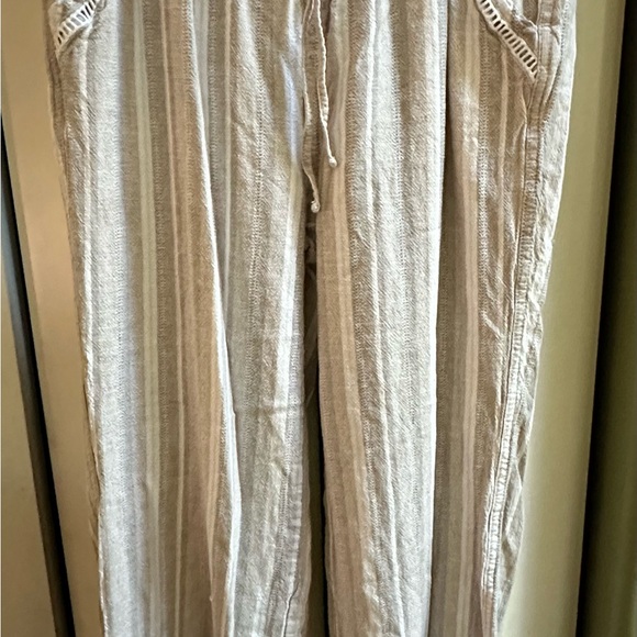 Briggs New York Pants - Briggs New York Textured Tan striped linen blend pull up pant Sz. M